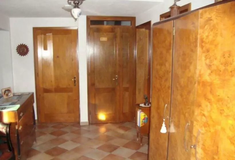 ベッドアンドブレックファースト Prati Dei Campassi