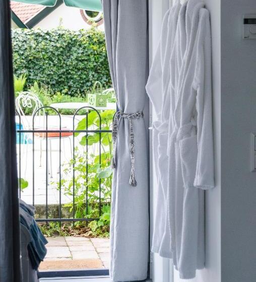 Bed and Breakfast The Pool House