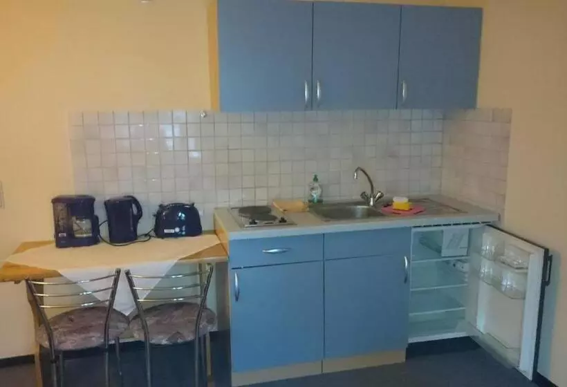 Hotelli Gaststätte Und Pension Felsenthal