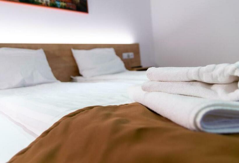 پانسیون 4rooms Central Sibiu