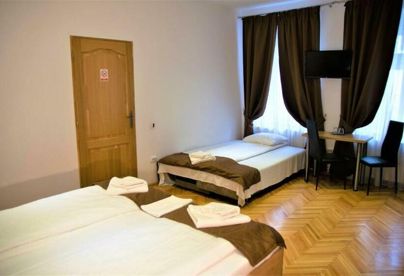 پانسیون 4rooms Central Sibiu
