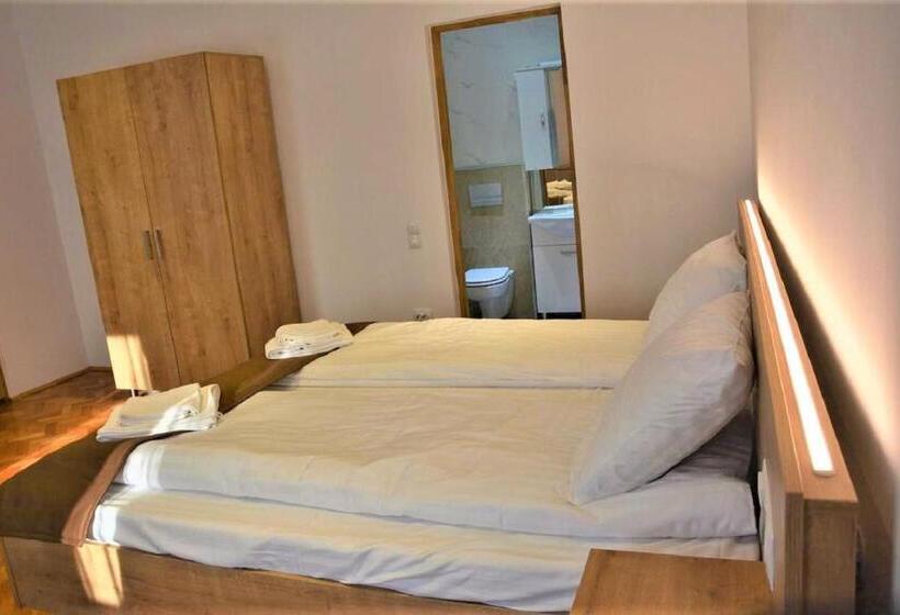 پانسیون 4rooms Central Sibiu