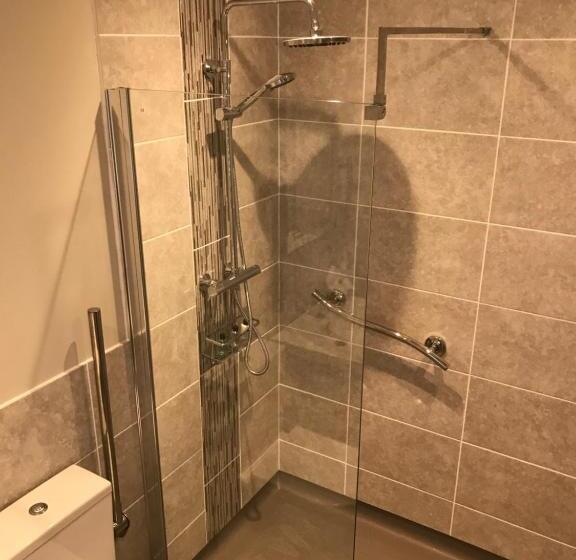 Air Leth Bed & Breakfast