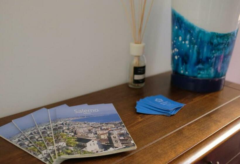 تختخواب و صبحانه Ad Maiora