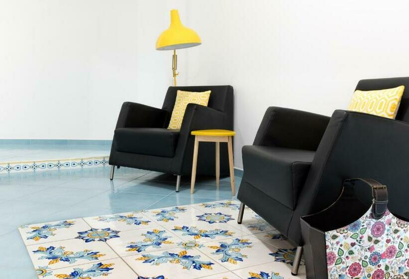 تختخواب و صبحانه Ad Maiora