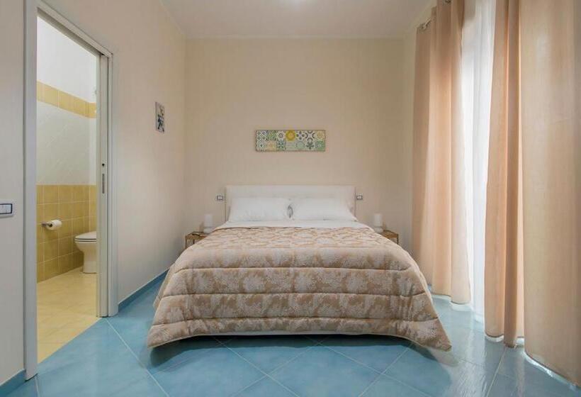 تختخواب و صبحانه Ad Maiora