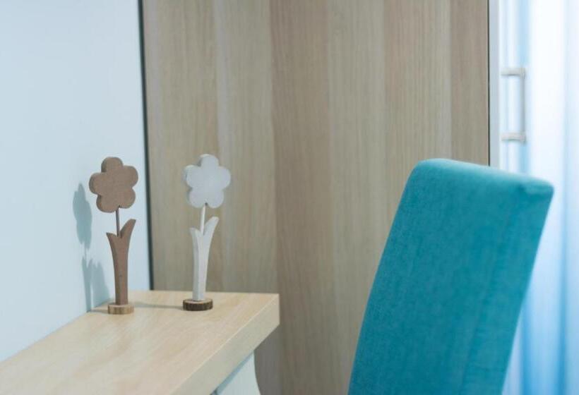 تختخواب و صبحانه Ad Maiora