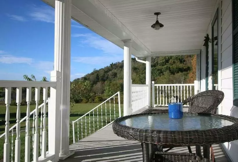 ベッドアンドブレックファースト Awesome Flat Top Farmhouse