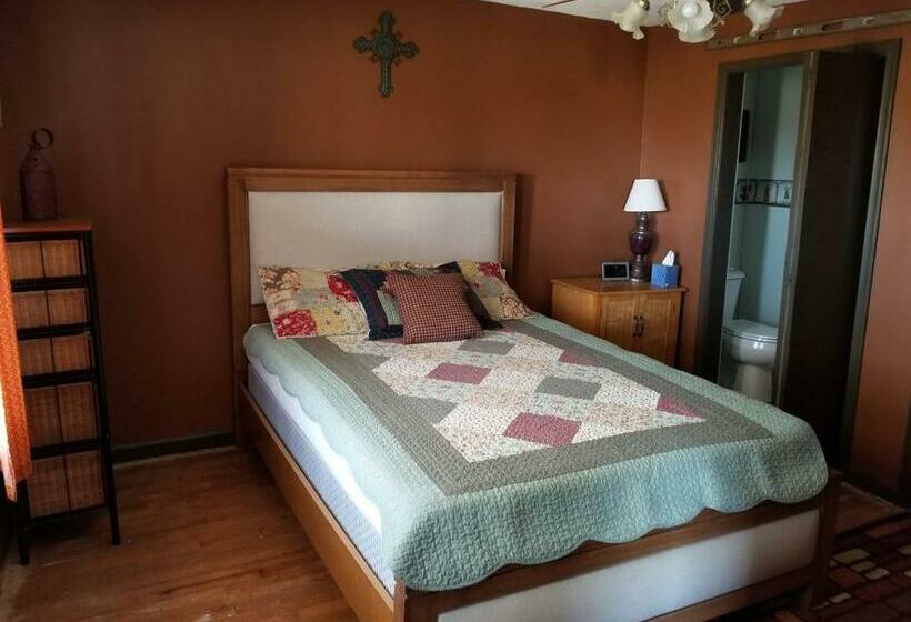 צימר Awesome Flat Top Farmhouse