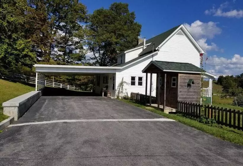 ベッドアンドブレックファースト Awesome Flat Top Farmhouse