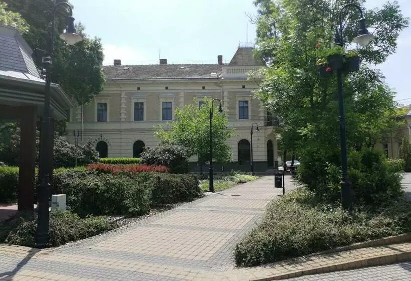 Aamiaismajoitus (B&B) Deák Panzió