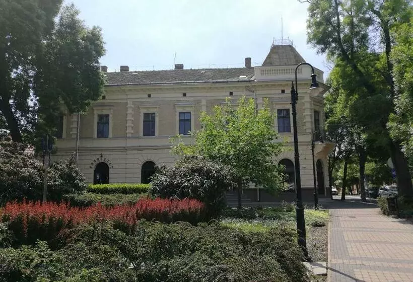 Aamiaismajoitus (B&B) Deák Panzió