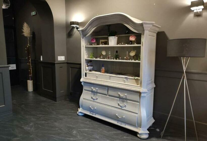 ベッドアンドブレックファースト Deák Panzió