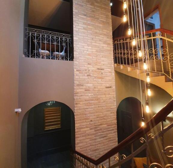 ベッドアンドブレックファースト Deák Panzió