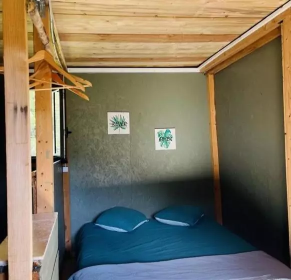 ホテル Cabane
