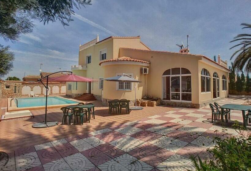 B&b Chambres D Hôtes Villa Salvador Dali