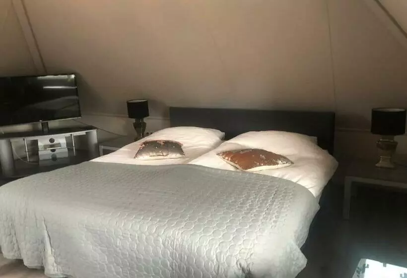 Aamiaismajoitus (B&B) De Tuinkamer