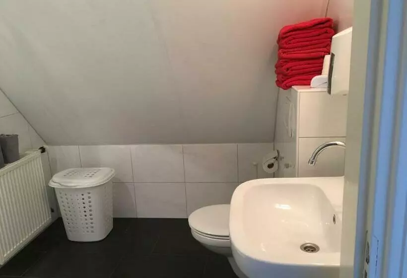 Aamiaismajoitus (B&B) De Tuinkamer