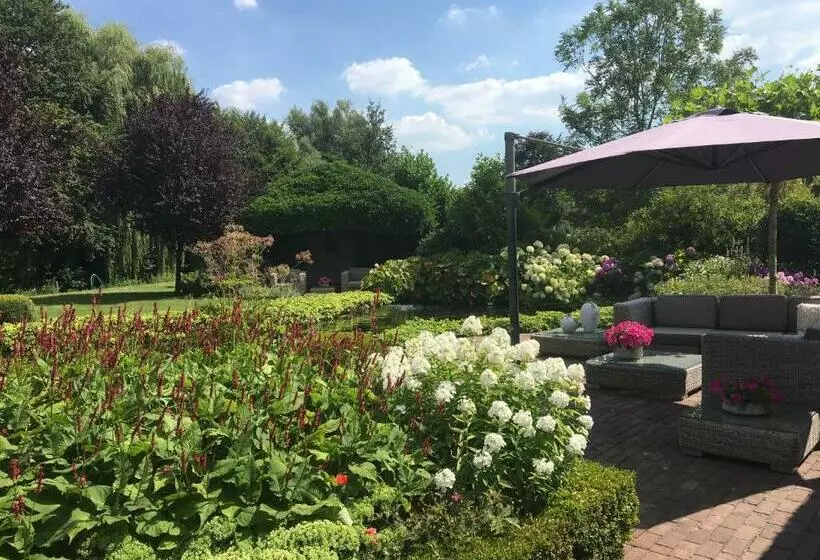 Aamiaismajoitus (B&B) De Tuinkamer