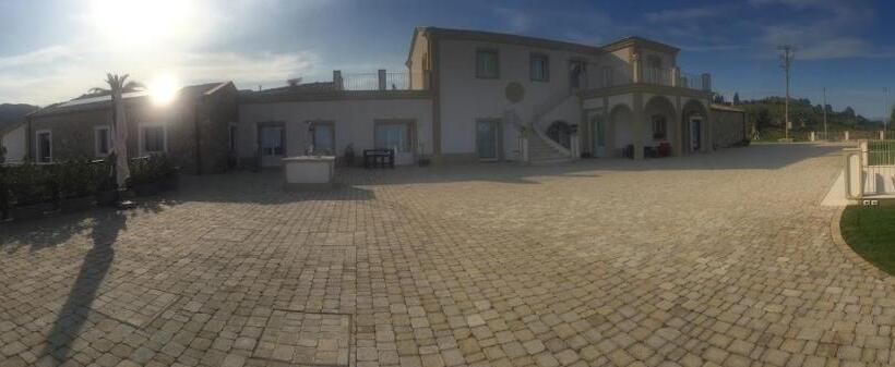 ホテル Borgo Ginuga