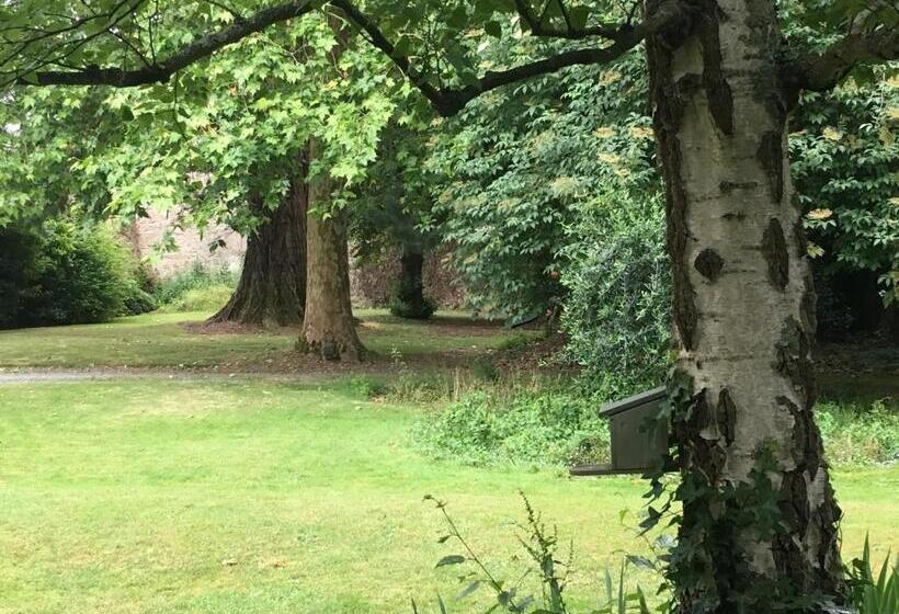 بنسيون Au Rez De Jardin