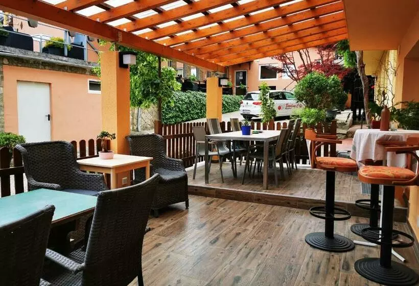 Majatalo Goldene Krone