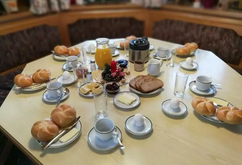 ペンション Haus Goldeggblick