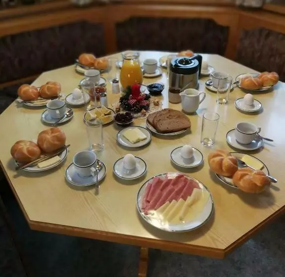 ペンション Haus Goldeggblick