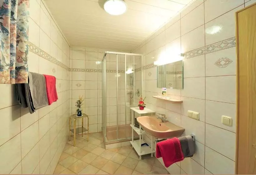 ペンション Haus Goldeggblick