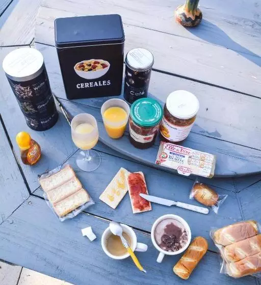 Majatalo La Yourte De Nîmes, Spa , Jacuzzi Chalet Logement Insolite