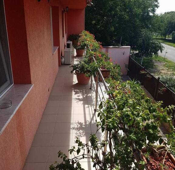 ペンション Onalisa