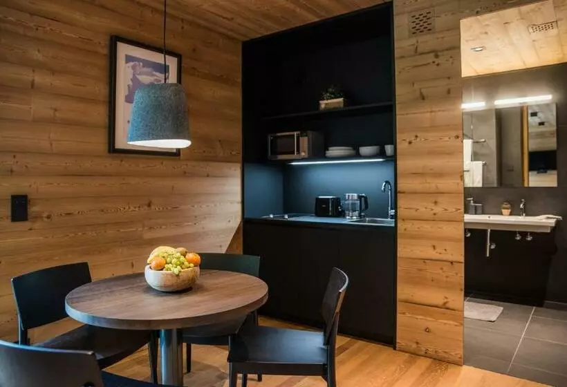 پانسیون Riffelalp Lodge