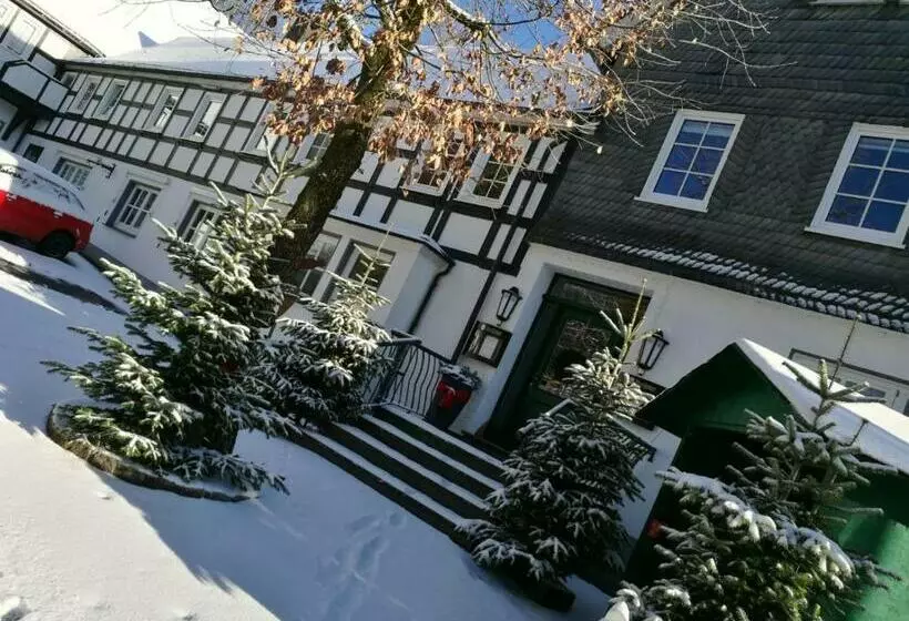 ユースホステル Gasthof Zur Hohen Hunau