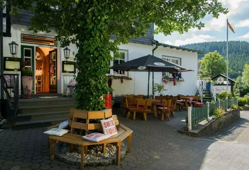 ユースホステル Gasthof Zur Hohen Hunau