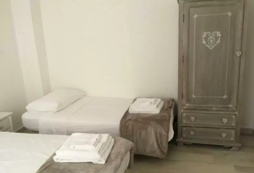 Aamiaismajoitus (B&B) Graffiti In Barbagia