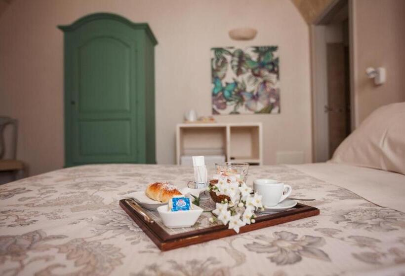 تختخواب و صبحانه I Trulli Del Tupparello