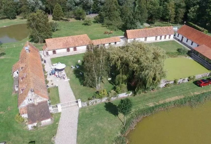 ベッドアンドブレックファースト Les Portes Des Froises