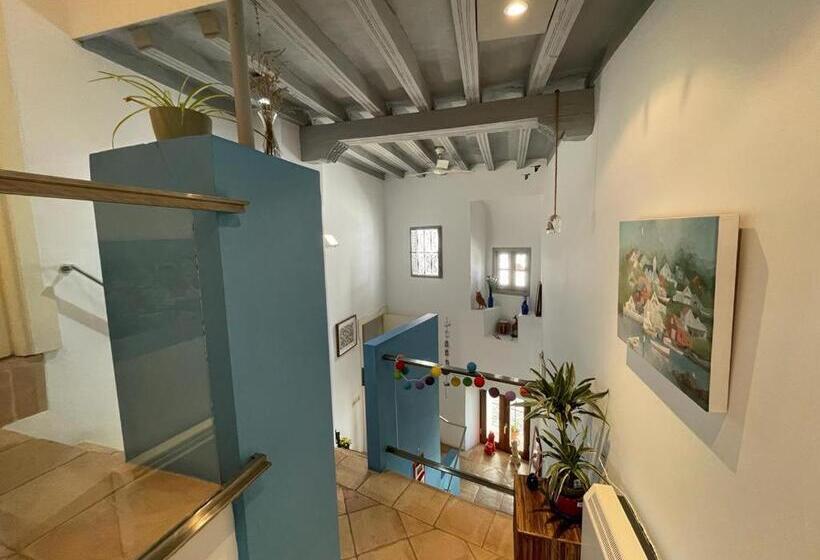 צימר Salvatierra Guest House