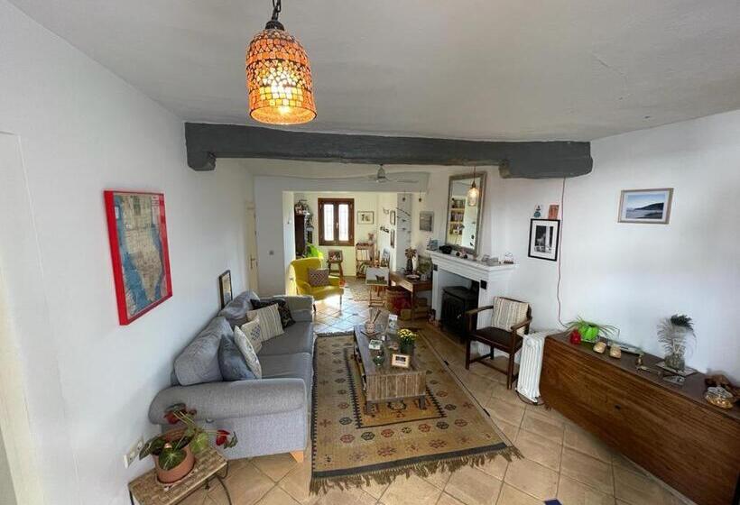 צימר Salvatierra Guest House