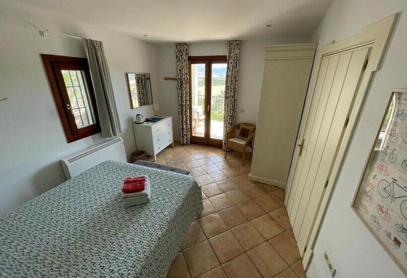 צימר Salvatierra Guest House