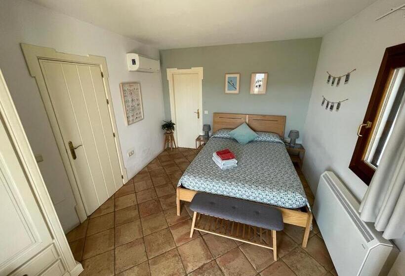 צימר Salvatierra Guest House