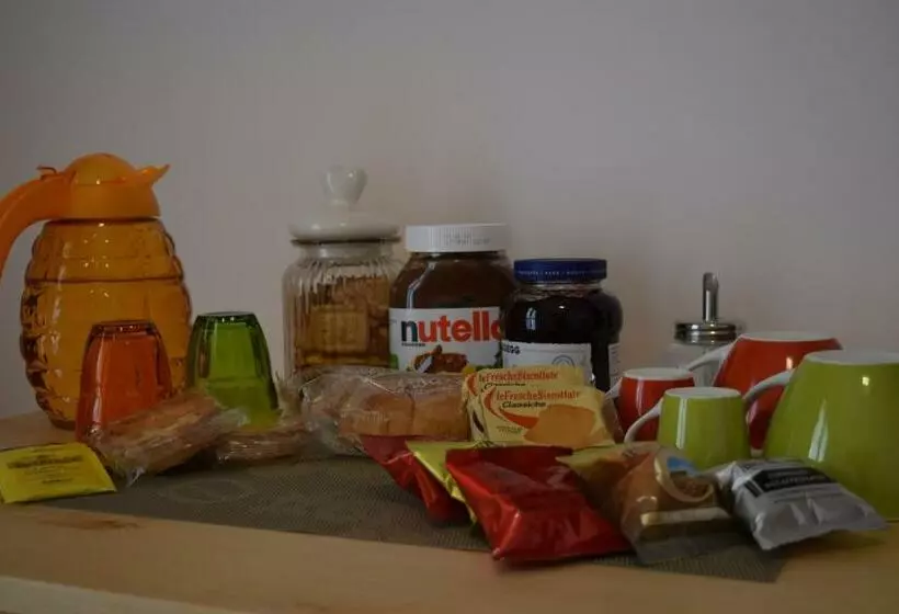 تختخواب و صبحانه Suite The Natural Color