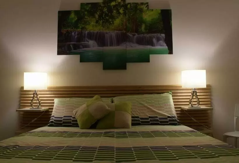 تختخواب و صبحانه Suite The Natural Color