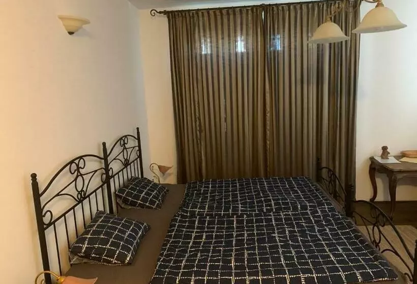 Aamiaismajoitus (B&B) Ubytovanie U Martina