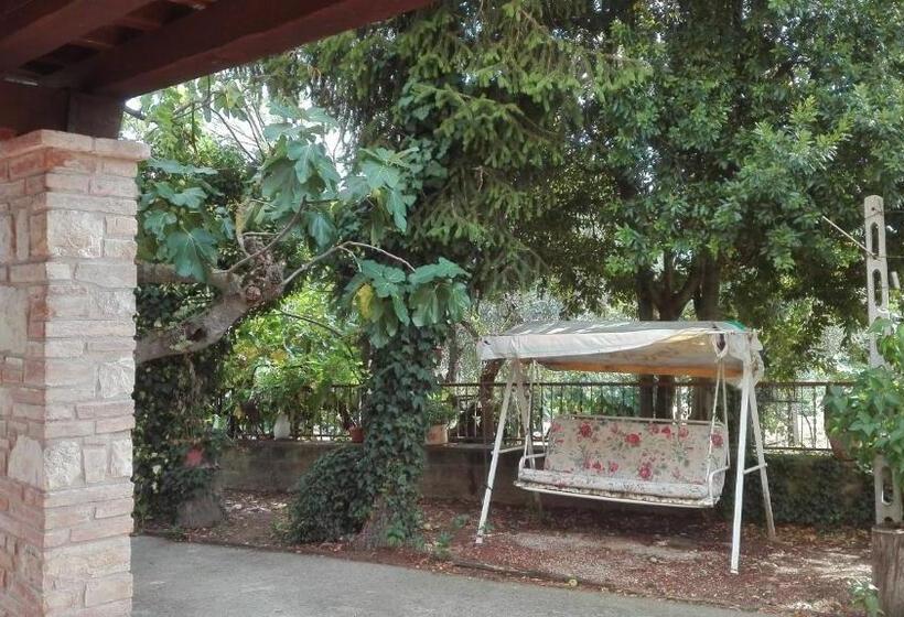 ホテル Agriturismo Cerquaglia