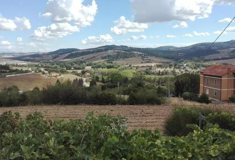 هتل Agriturismo Cerquaglia