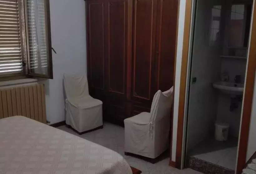 هتل Agriturismo Cerquaglia