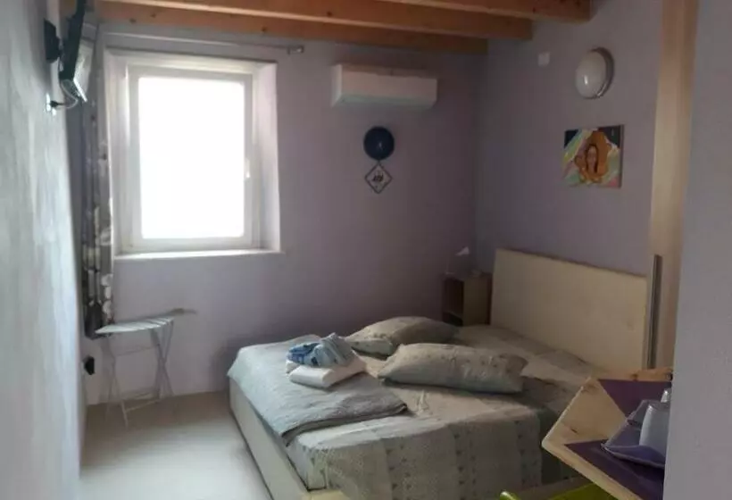 Majatalo La Stanzetta Viola