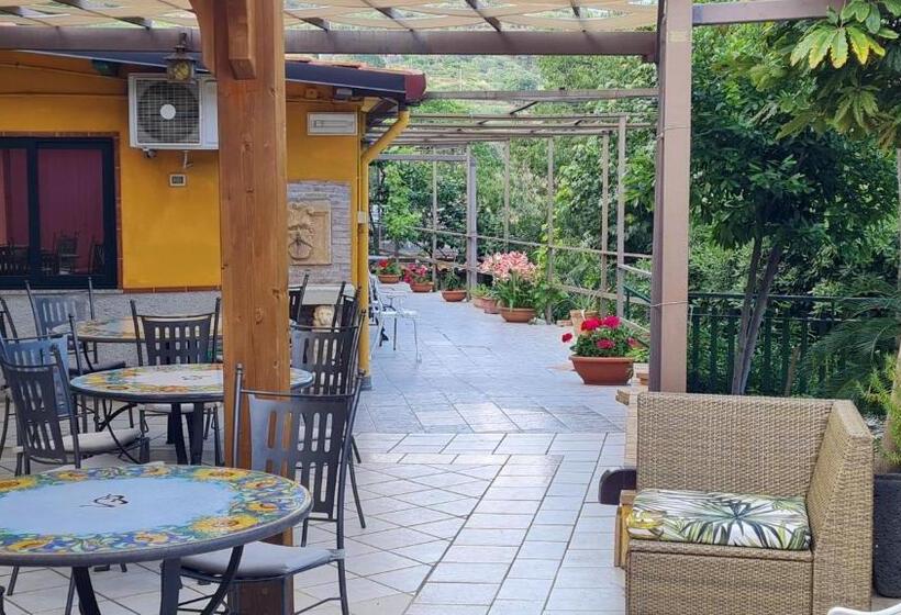 צימר Alcantara Natura Country House