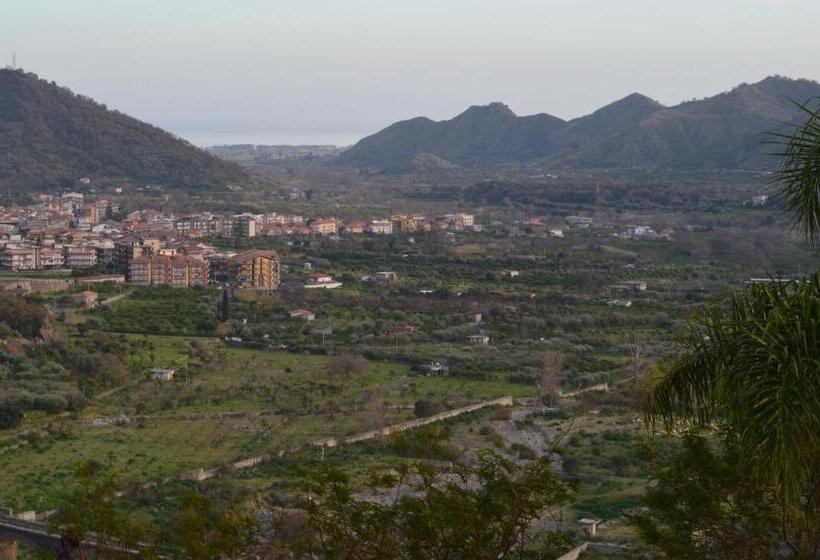 צימר Alcantara Natura Country House